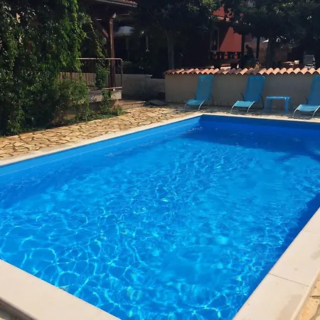 Mit Zwei Terrassen Mit Meerblick By Interhome Lägenhet Novigrad Istria