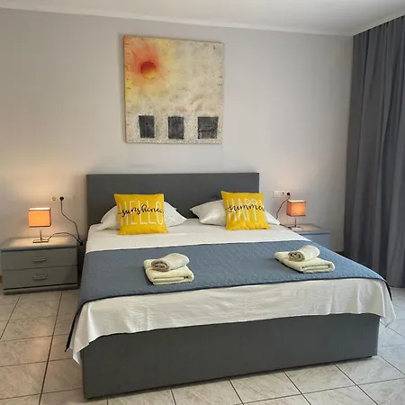 Mit Zwei Terrassen Mit Meerblick By Interhome *